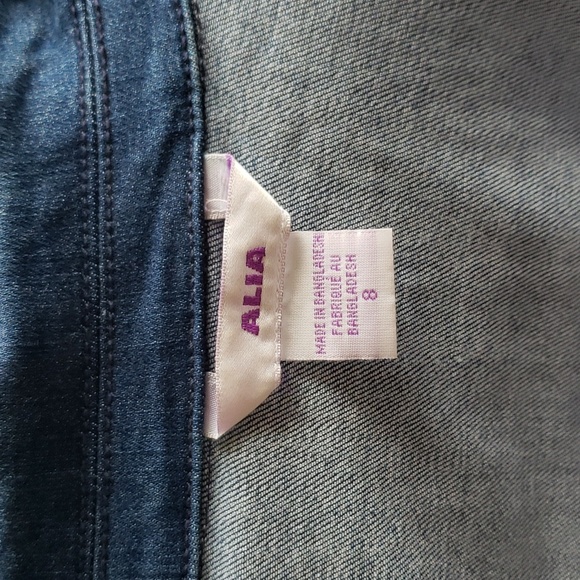 Alia blue denim Vest 8 EUC - Picture 6 of 7